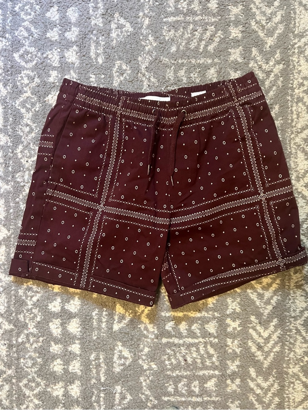 PacSun Volley Maroon Bandana-Print Athletic Drawstring Shorts size S (A206)